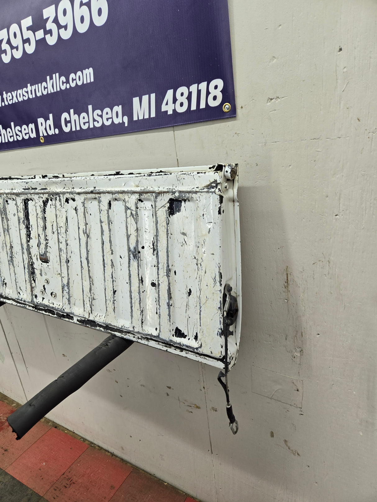 1999-2007 Chevrolet Silverado / GMC Sierra 1500 2500 3500 Tailgate