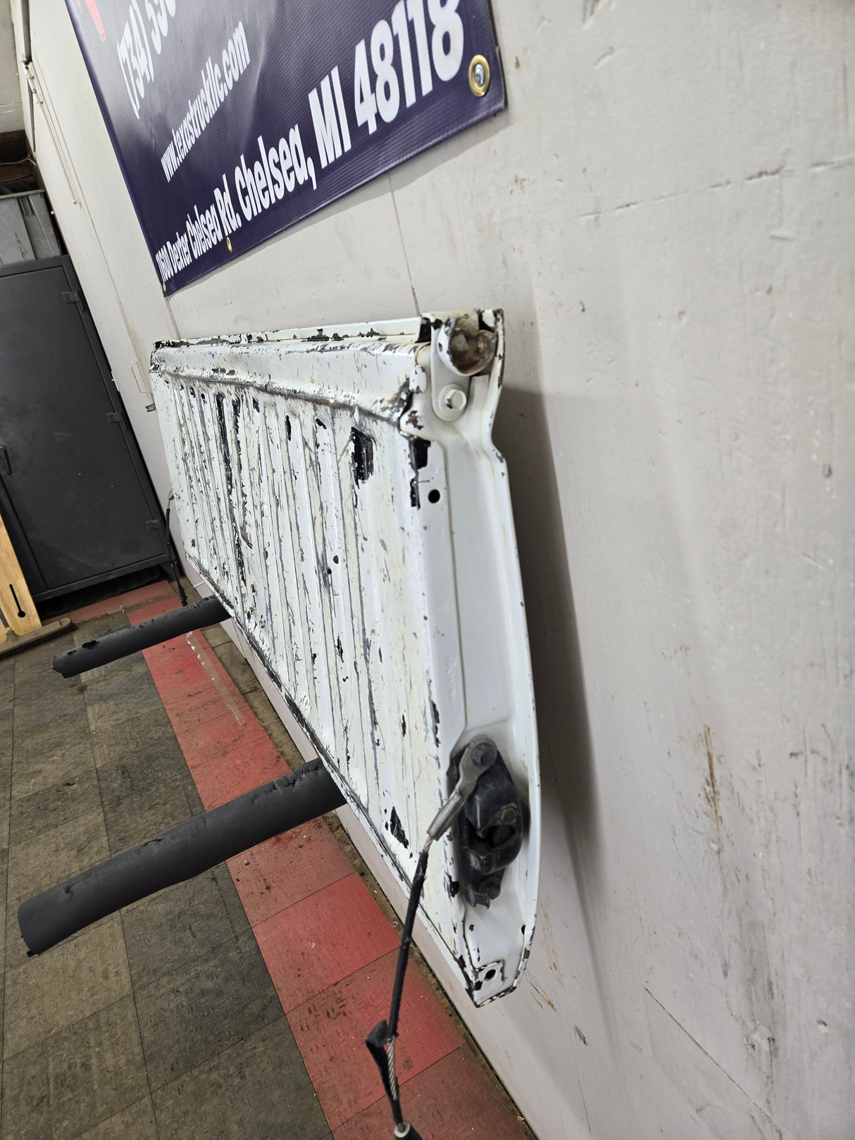 1999-2007 Chevrolet Silverado / GMC Sierra 1500 2500 3500 Tailgate