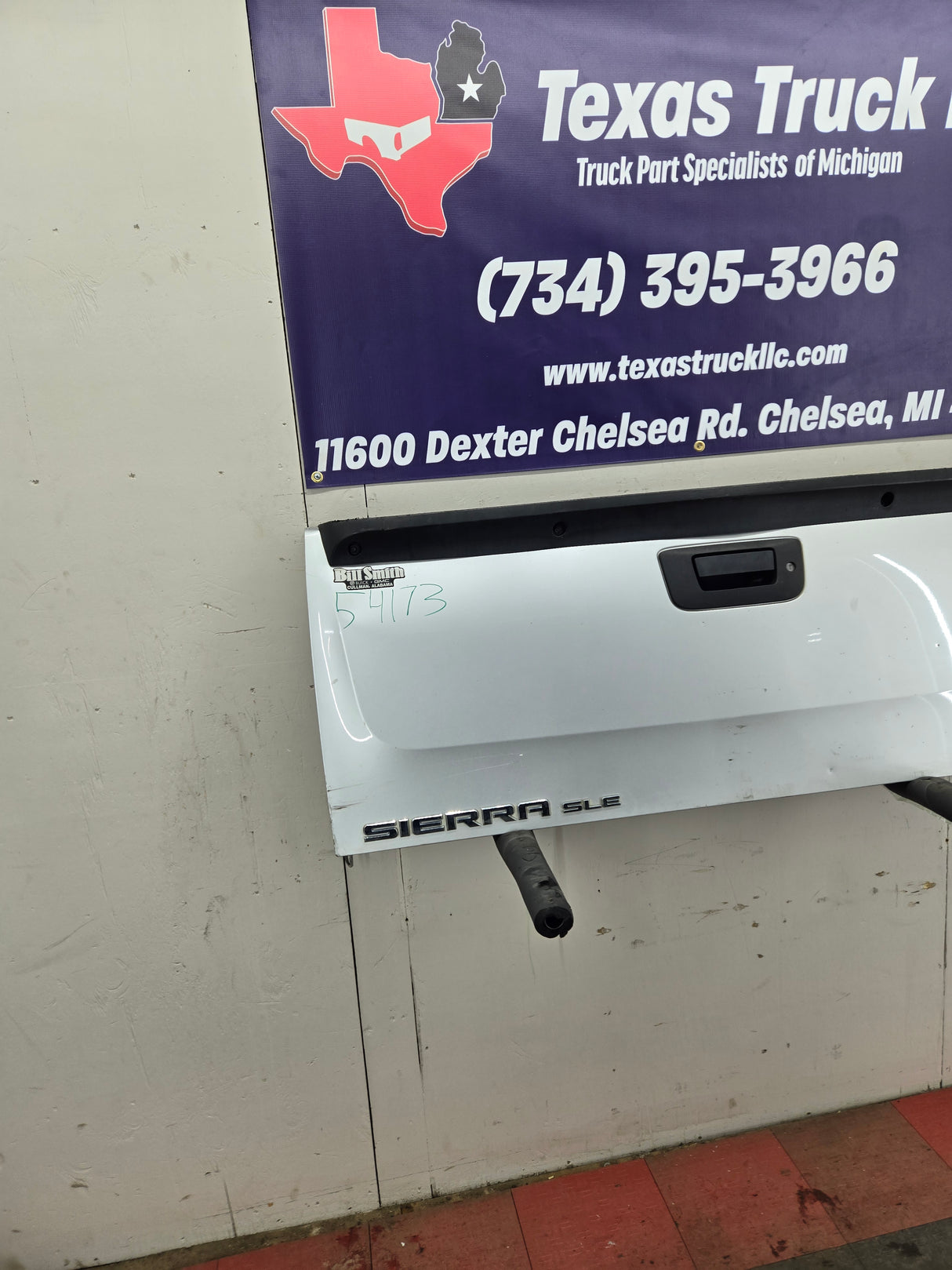 2007-2013 Chevrolet Silverado / GMC Sierra 1500 2500 3500 HD Tailgate