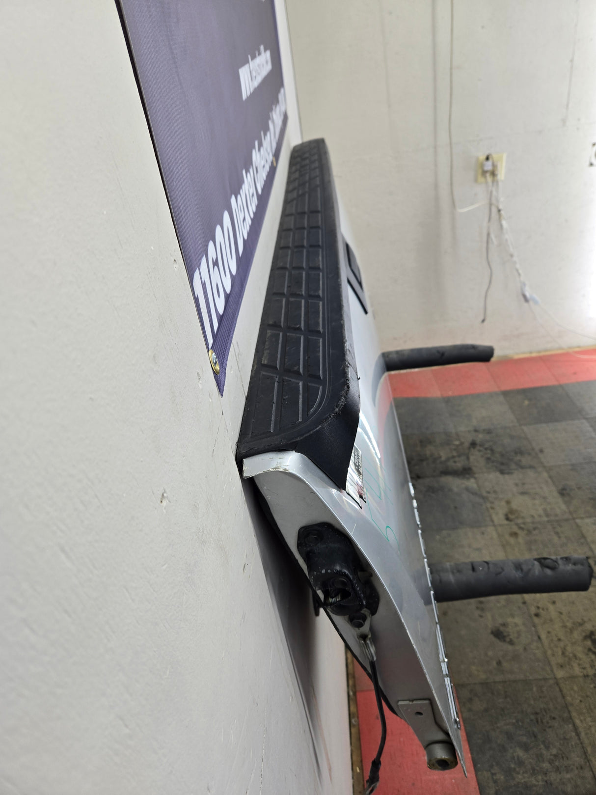 2007-2013 Chevrolet Silverado / GMC Sierra 1500 2500 3500 HD Tailgate