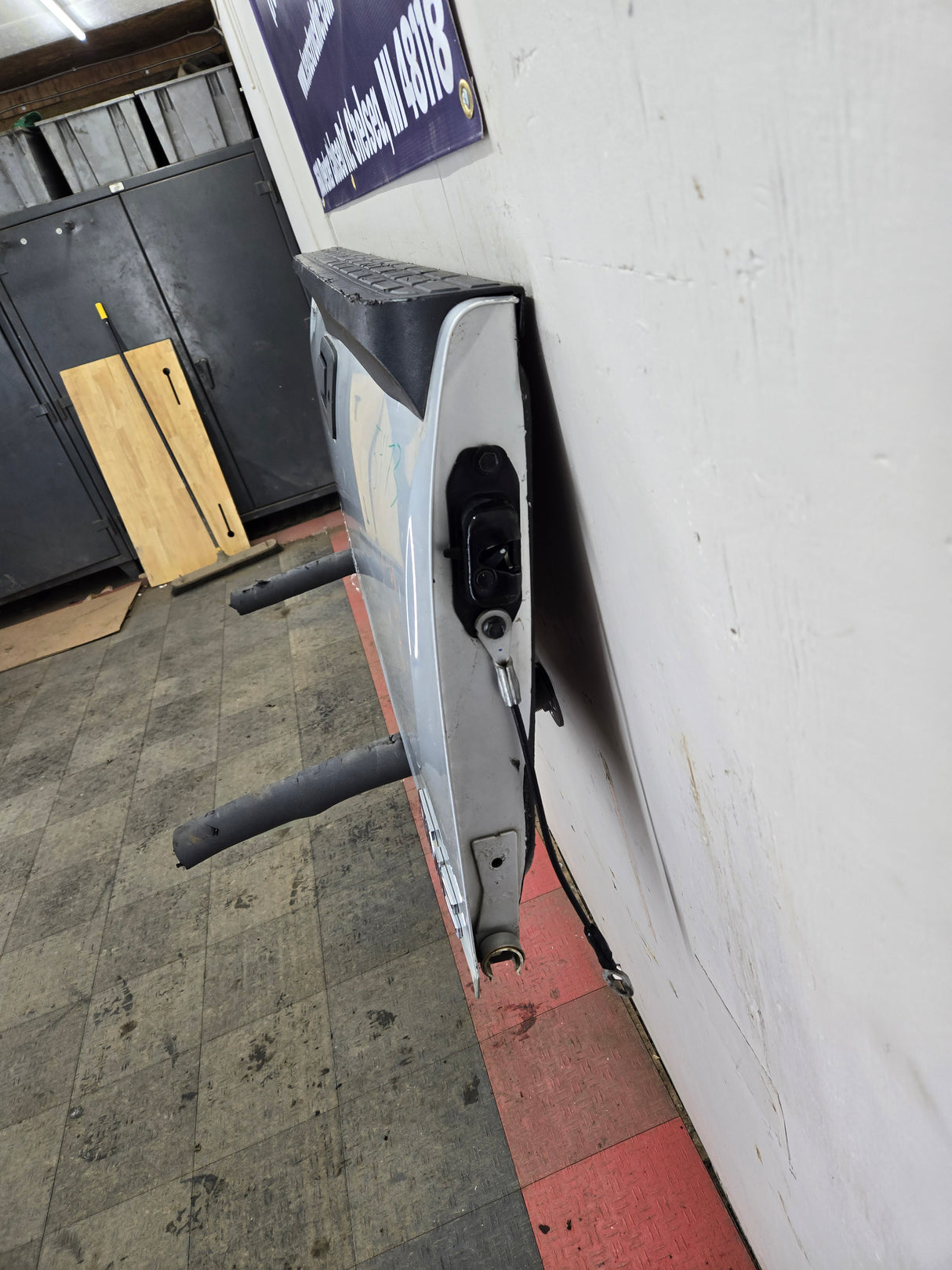 2007-2013 Chevrolet Silverado / GMC Sierra 1500 2500 3500 HD Tailgate