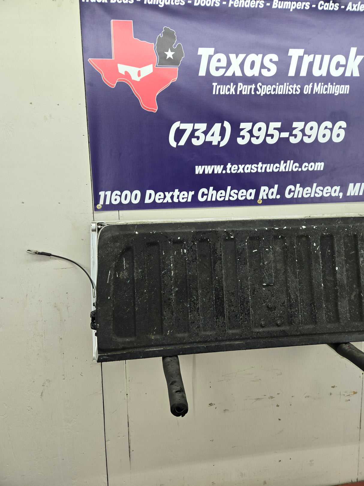 2007-2013 Chevrolet Silverado / GMC Sierra 1500 2500 3500 HD Tailgate