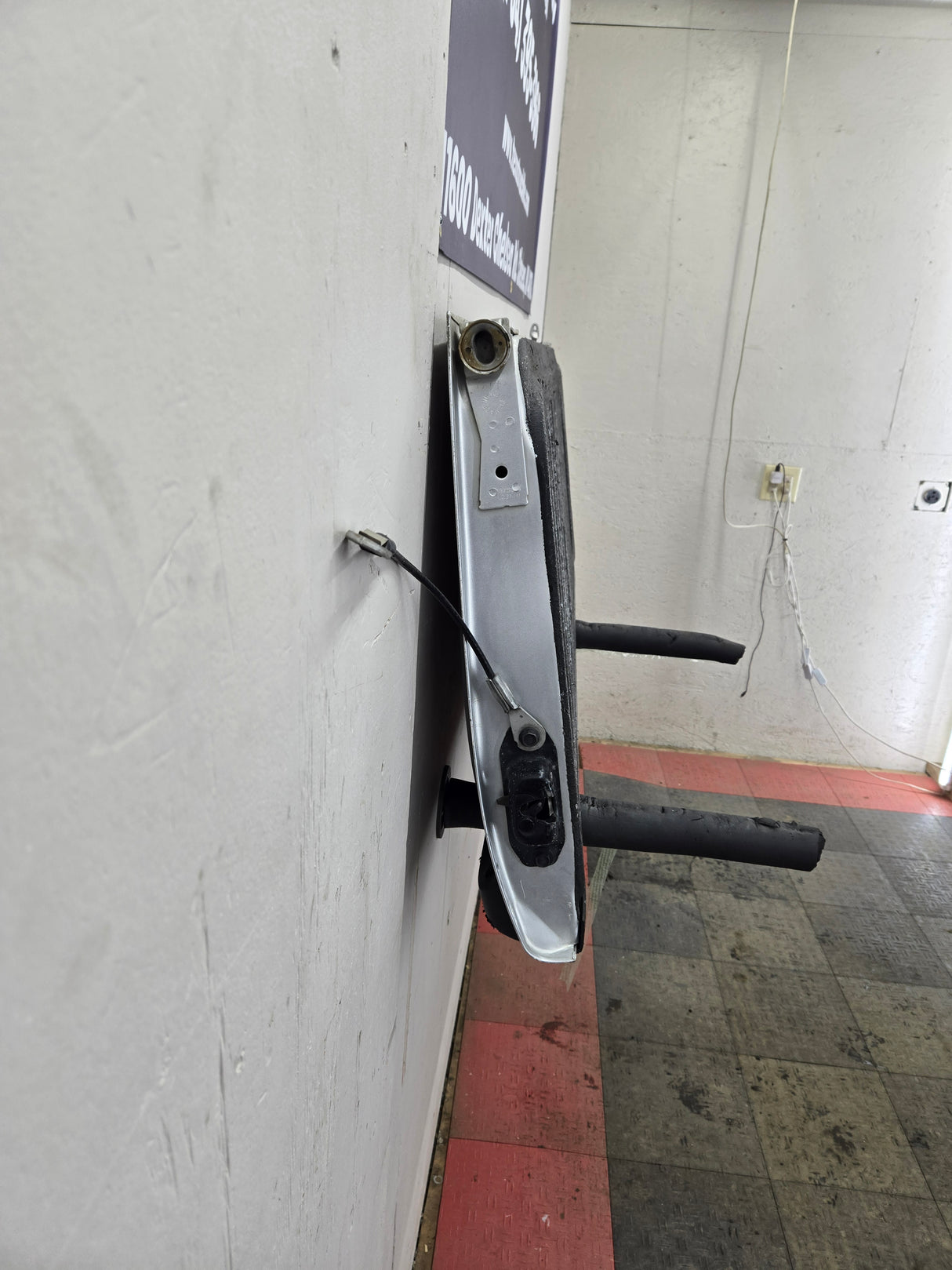 2007-2013 Chevrolet Silverado / GMC Sierra 1500 2500 3500 HD Tailgate