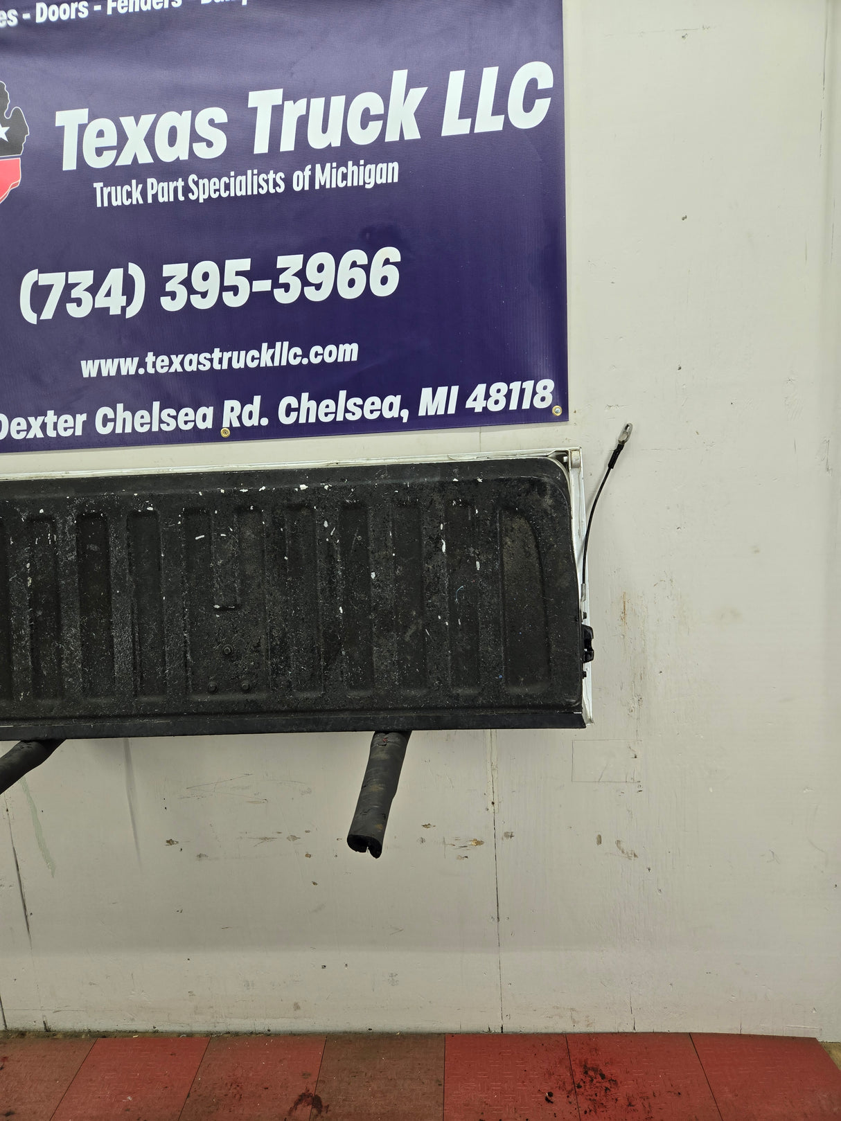 2007-2013 Chevrolet Silverado / GMC Sierra 1500 2500 3500 HD Tailgate