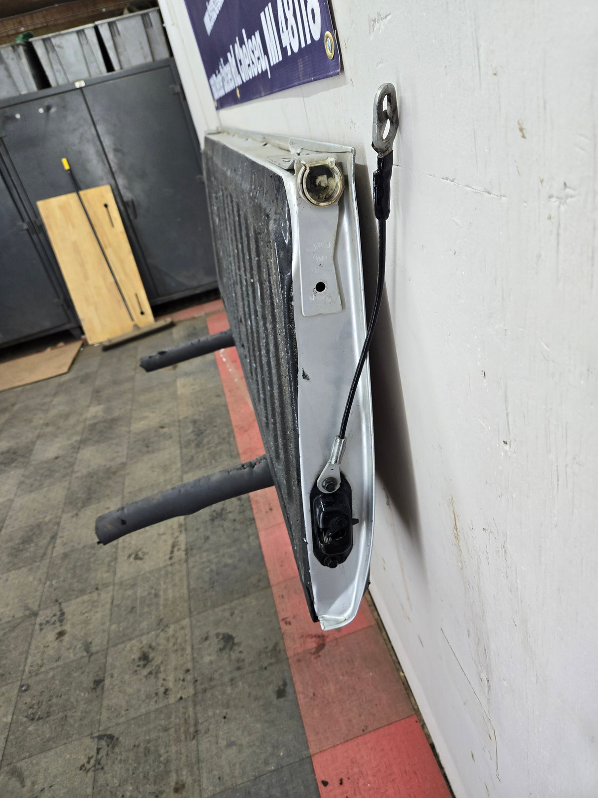 2007-2013 Chevrolet Silverado / GMC Sierra 1500 2500 3500 HD Tailgate