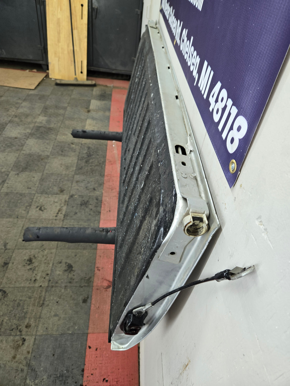 2007-2013 Chevrolet Silverado / GMC Sierra 1500 2500 3500 HD Tailgate