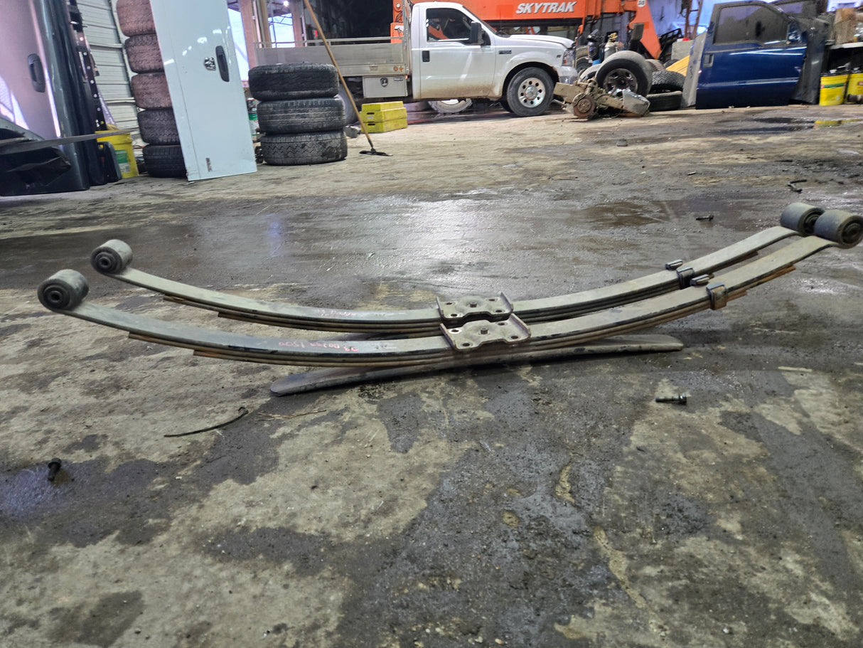 2002-2008 Dodge Ram 1500 Rear Leaf Spring Pair 52113141AD 52113141AE
