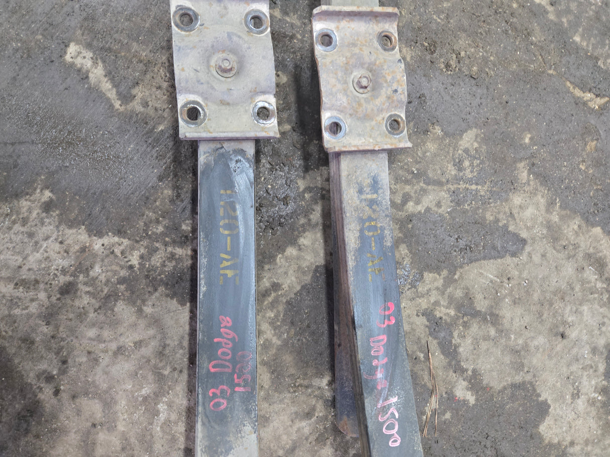 2002-2008 Dodge Ram 1500 Rear Leaf Spring Pair 52113141AD 52113141AE