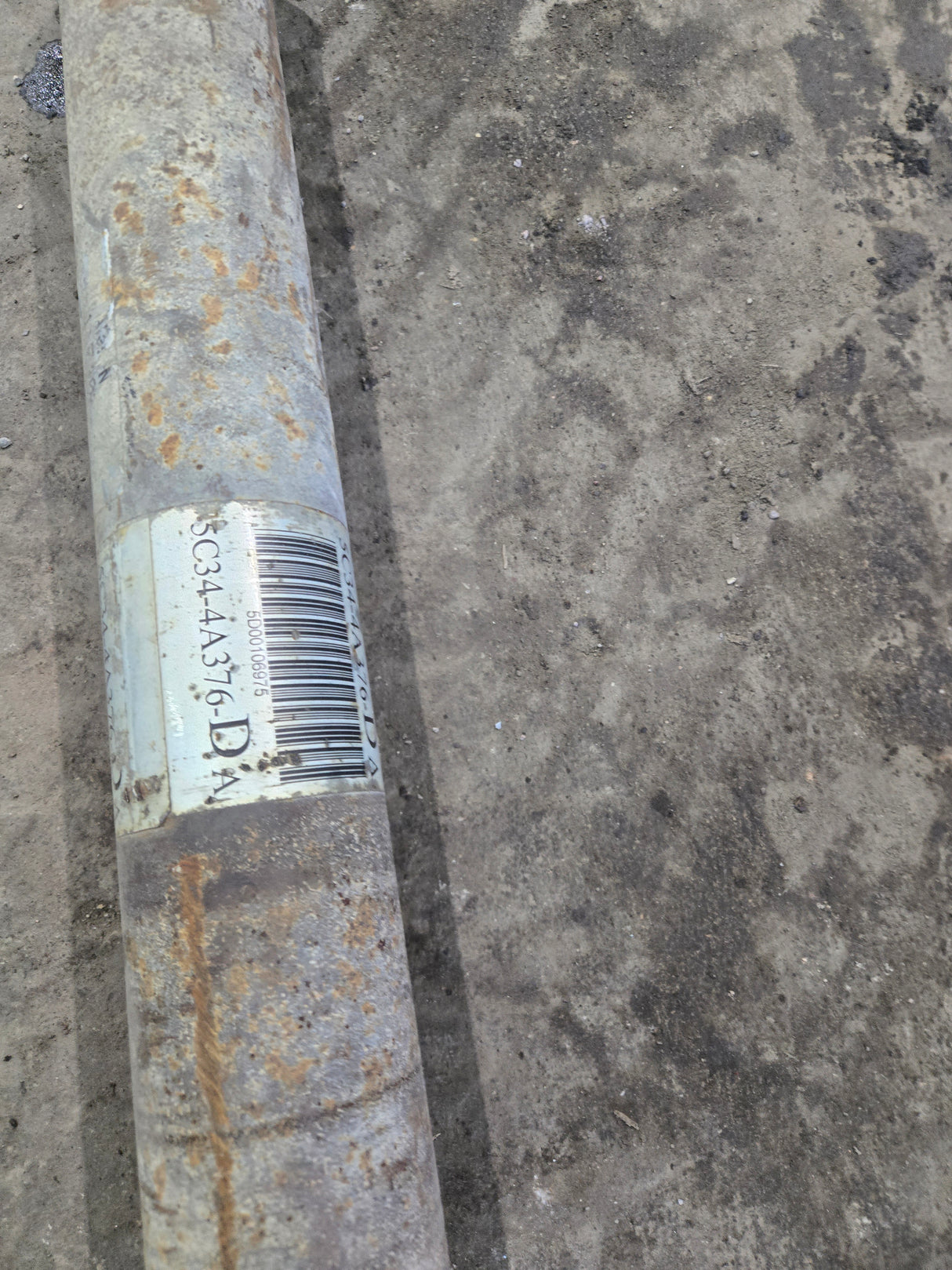 2011-2016 Ford F250 F350 F450 F550 Super Duty Front Drive Shaft BC34-4A376-EA