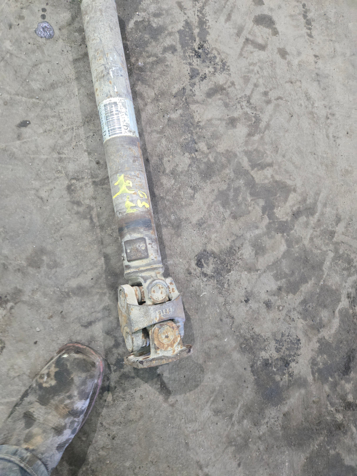 2011-2016 Ford F250 F350 F450 F550 Super Duty Front Drive Shaft BC34-4A376-EA