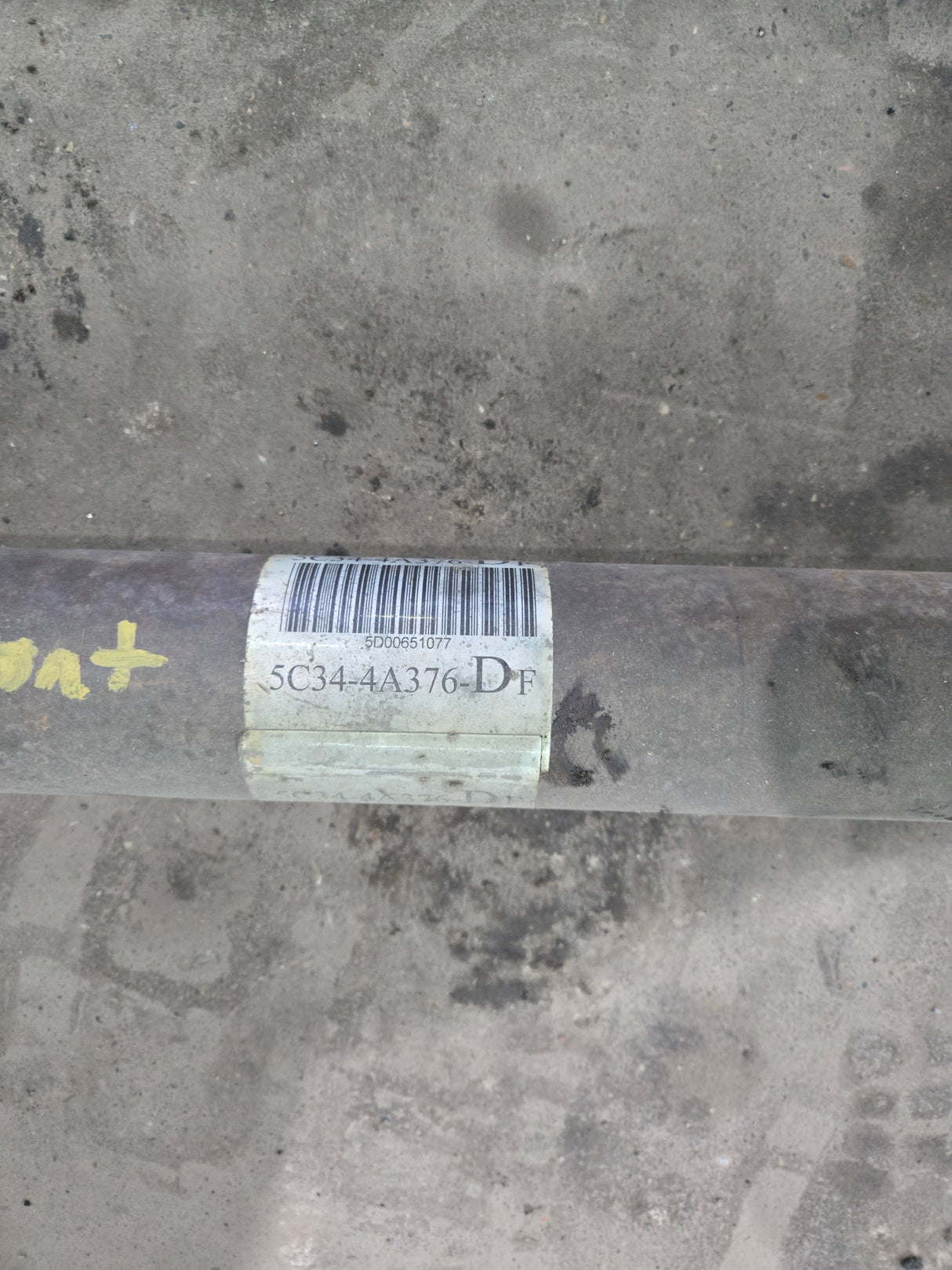 2003-2010 Ford F250 F350 F450 F550 Super Duty Front Drive Shaft 5C34-4A376-DF