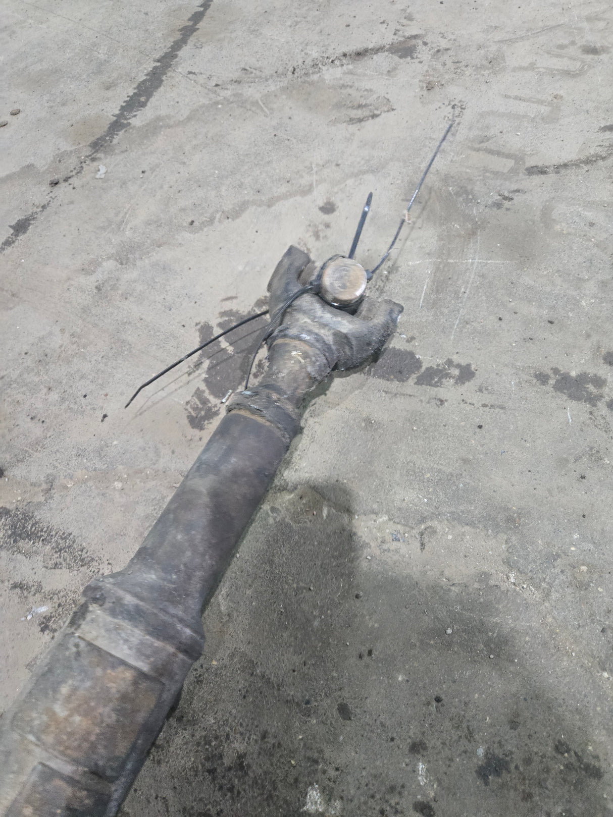 2003-2010 Ford F250 F350 F450 F550 Super Duty Front Drive Shaft 5C34-4A376-DF