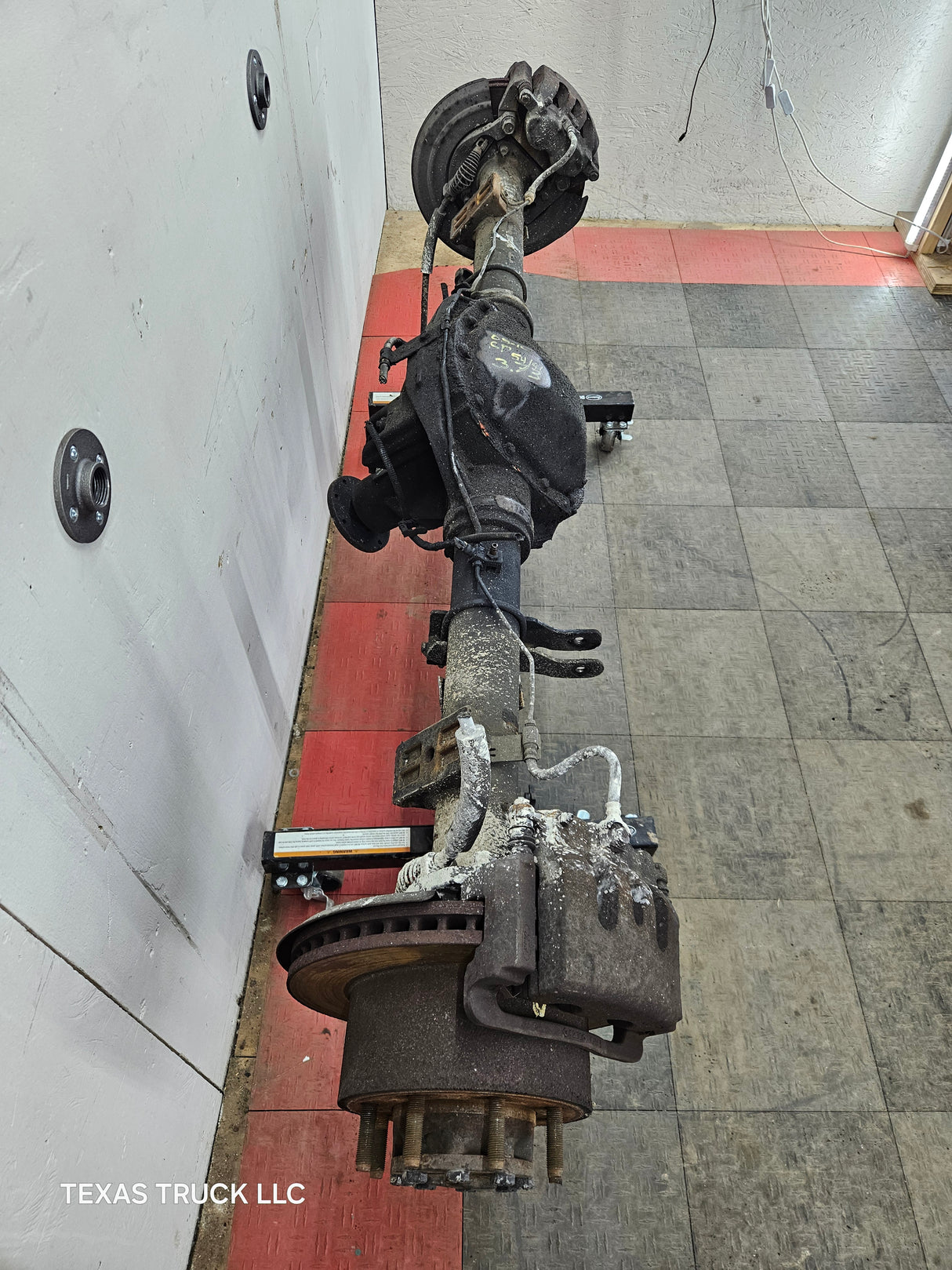 2005-2010 Ford Super Duty F250 F350 SRW Rear Axle 3.73 Gear Ratio 269k Miles