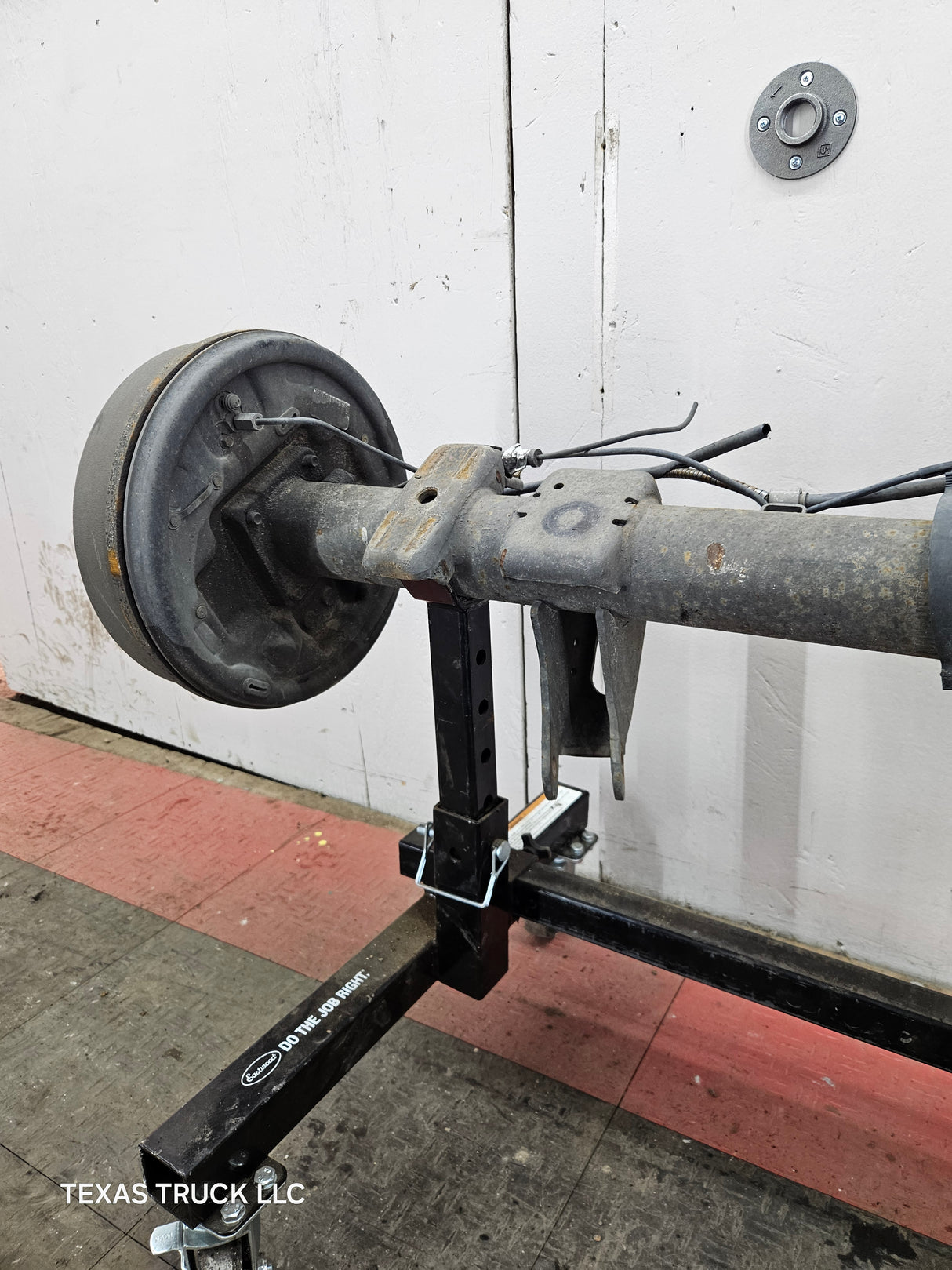 2009-2013 Chevrolet Silverado GMC Sierra 1500 Rear Axle 3.23 Gear Ratio