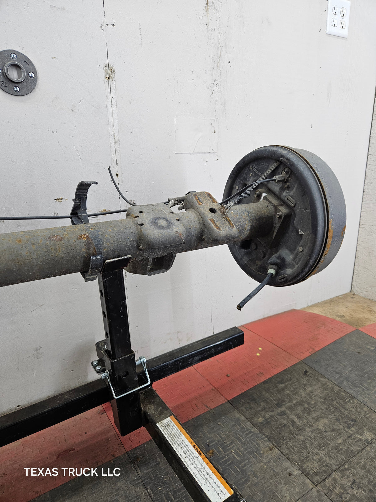 2009-2013 Chevrolet Silverado GMC Sierra 1500 Rear Axle 3.23 Gear Ratio