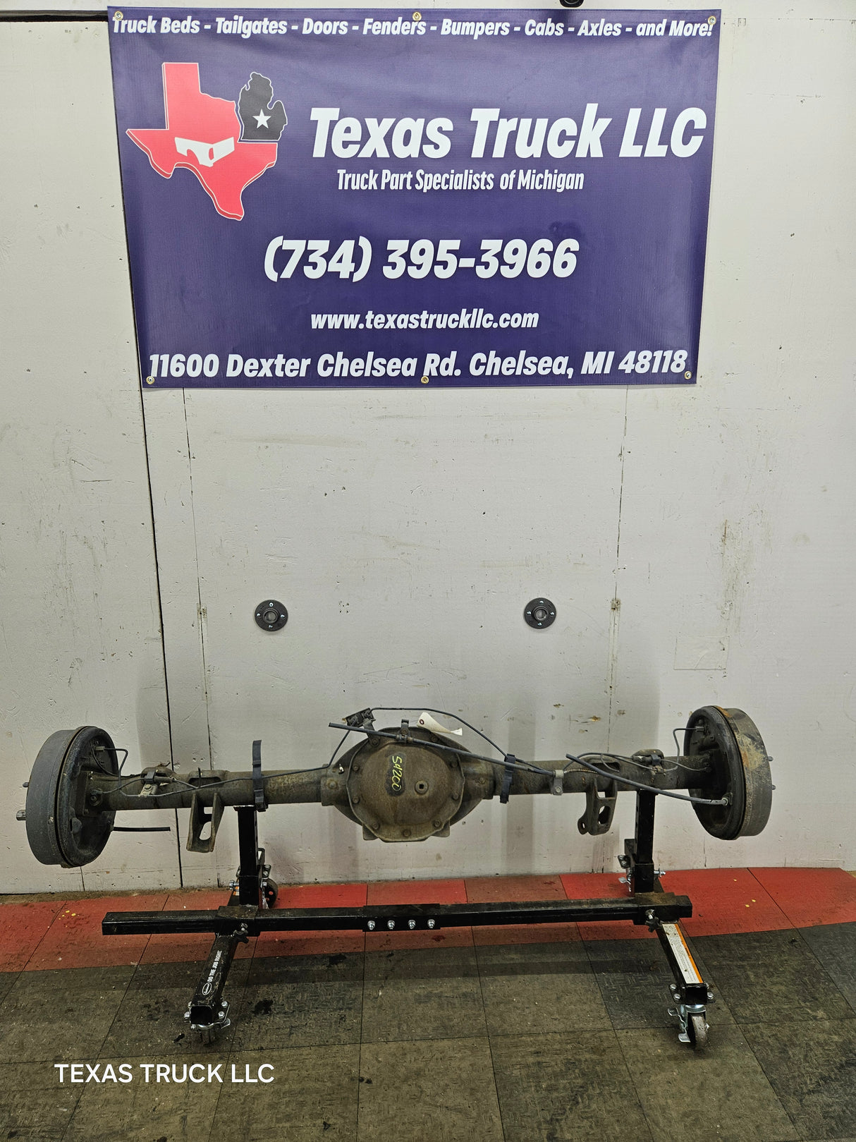 2009-2013 Chevrolet Silverado GMC Sierra 1500 Rear Axle 3.23 Gear Ratio