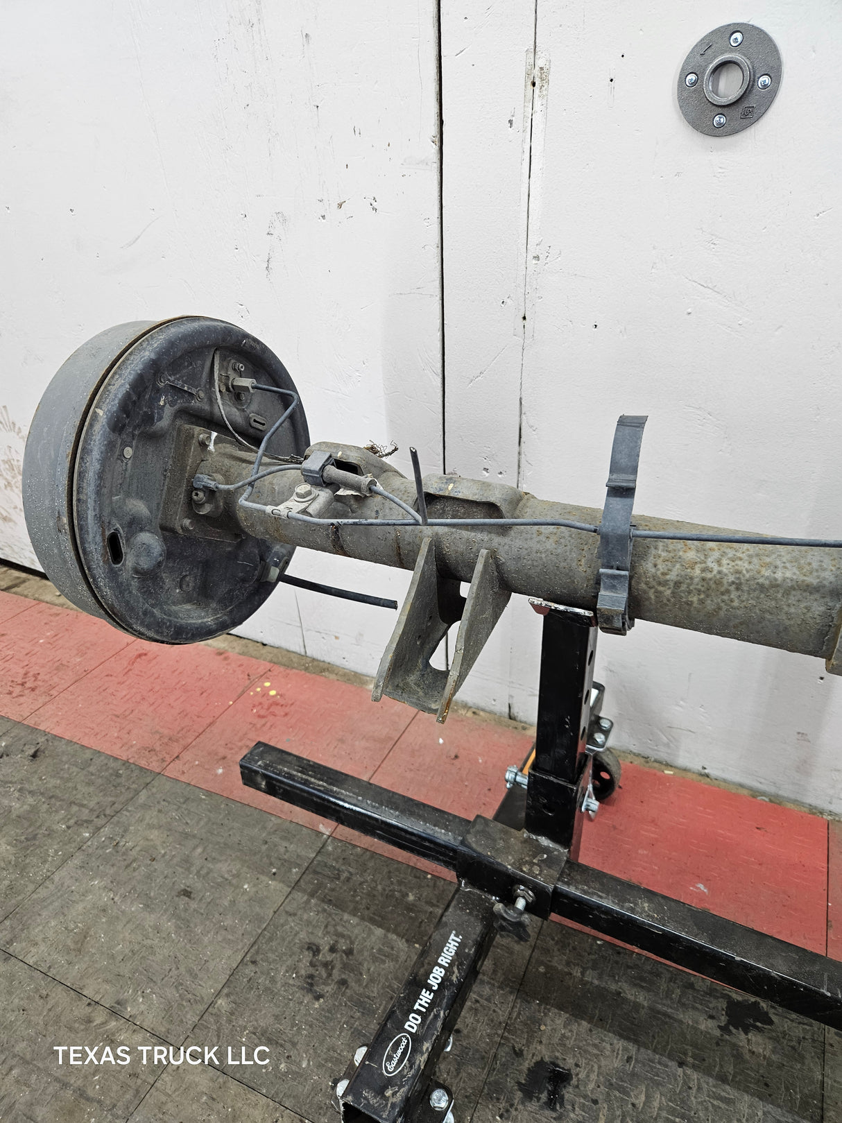 2009-2013 Chevrolet Silverado GMC Sierra 1500 Rear Axle 3.23 Gear Ratio