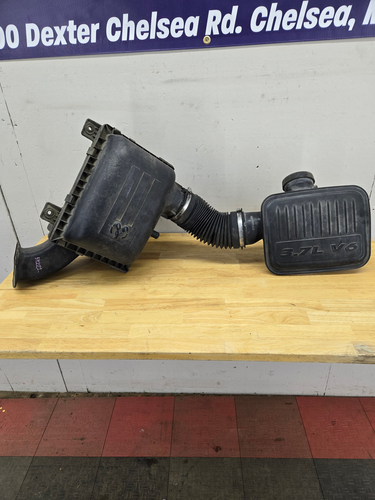 2004-2018 Dodge Ram 1500 2500 3500 Air Intake Box Cleaner