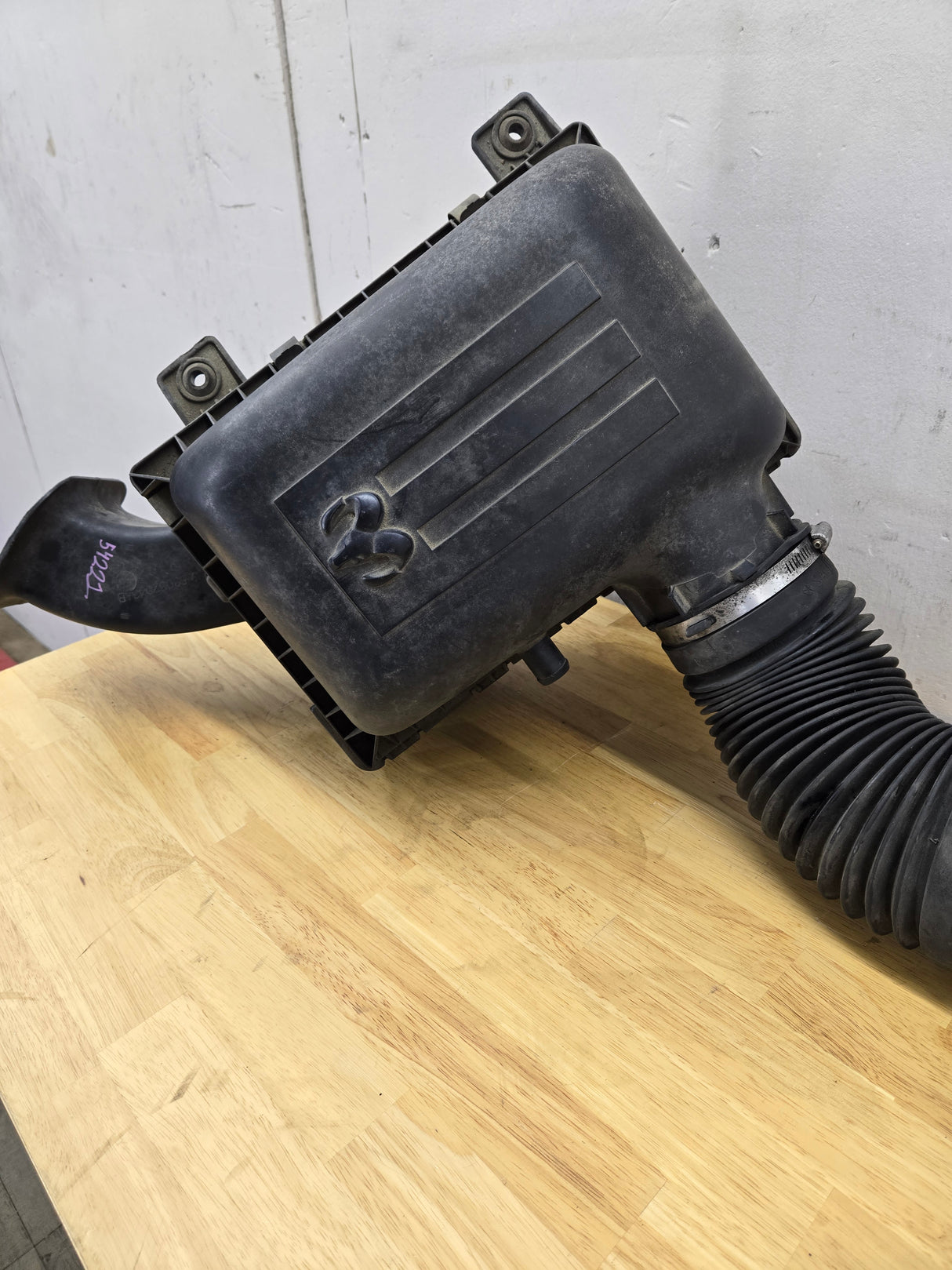 2004-2018 Dodge Ram 1500 2500 3500 Air Intake Box Cleaner