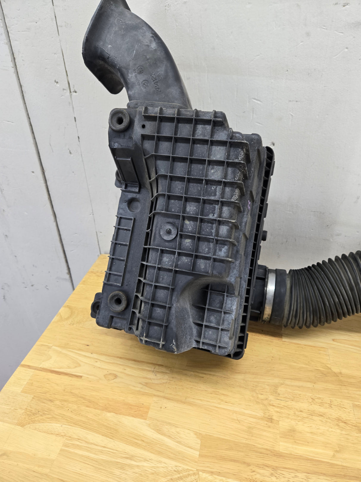 2004-2018 Dodge Ram 1500 2500 3500 Air Intake Box Cleaner