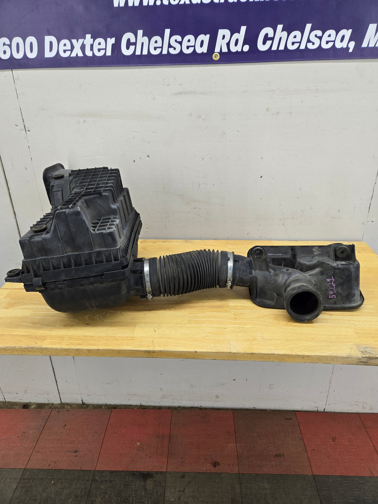 2004-2018 Dodge Ram 1500 2500 3500 Air Intake Box Cleaner