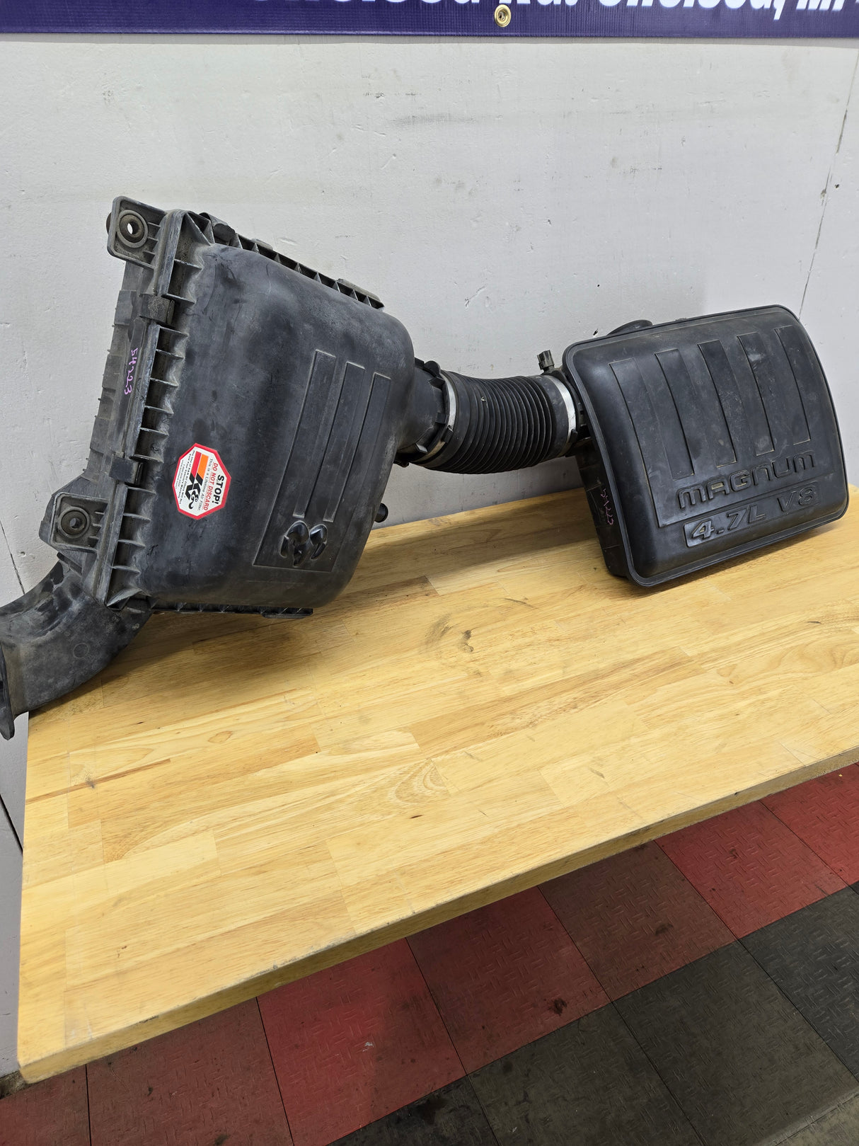 2004-2018 Dodge Ram 1500 2500 3500 Air Intake Box Cleaner