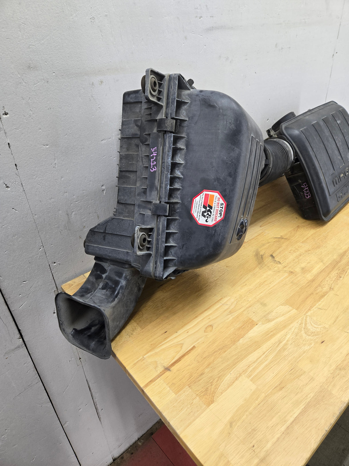 2004-2018 Dodge Ram 1500 2500 3500 Air Intake Box Cleaner