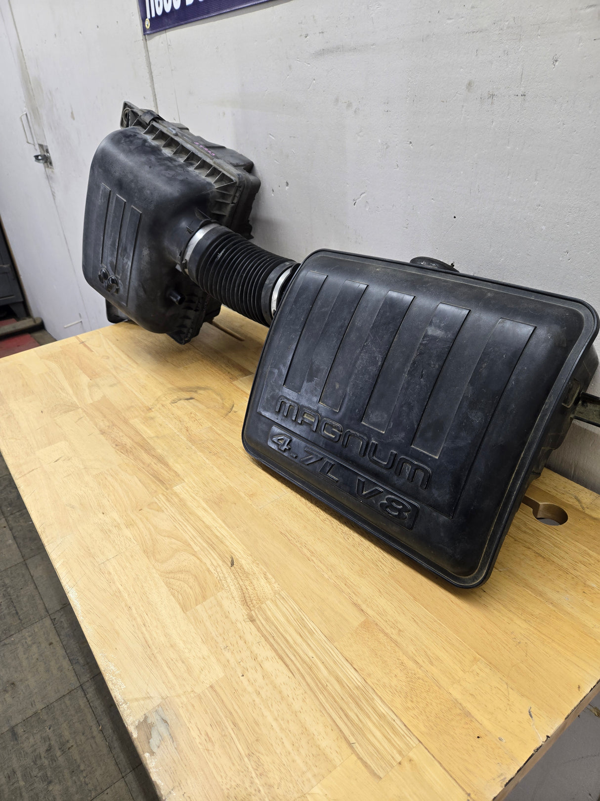 2004-2018 Dodge Ram 1500 2500 3500 Air Intake Box Cleaner