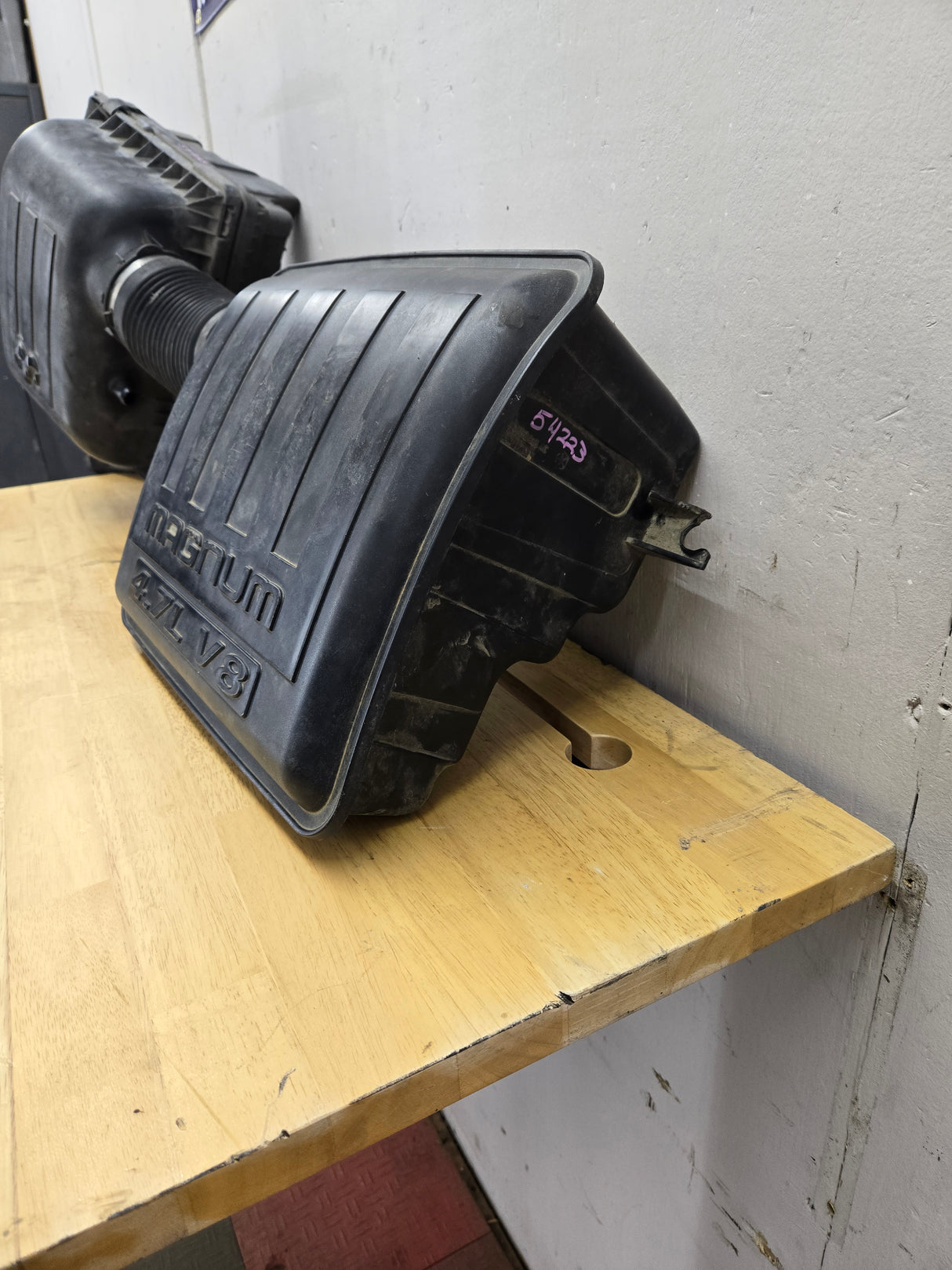 2004-2018 Dodge Ram 1500 2500 3500 Air Intake Box Cleaner