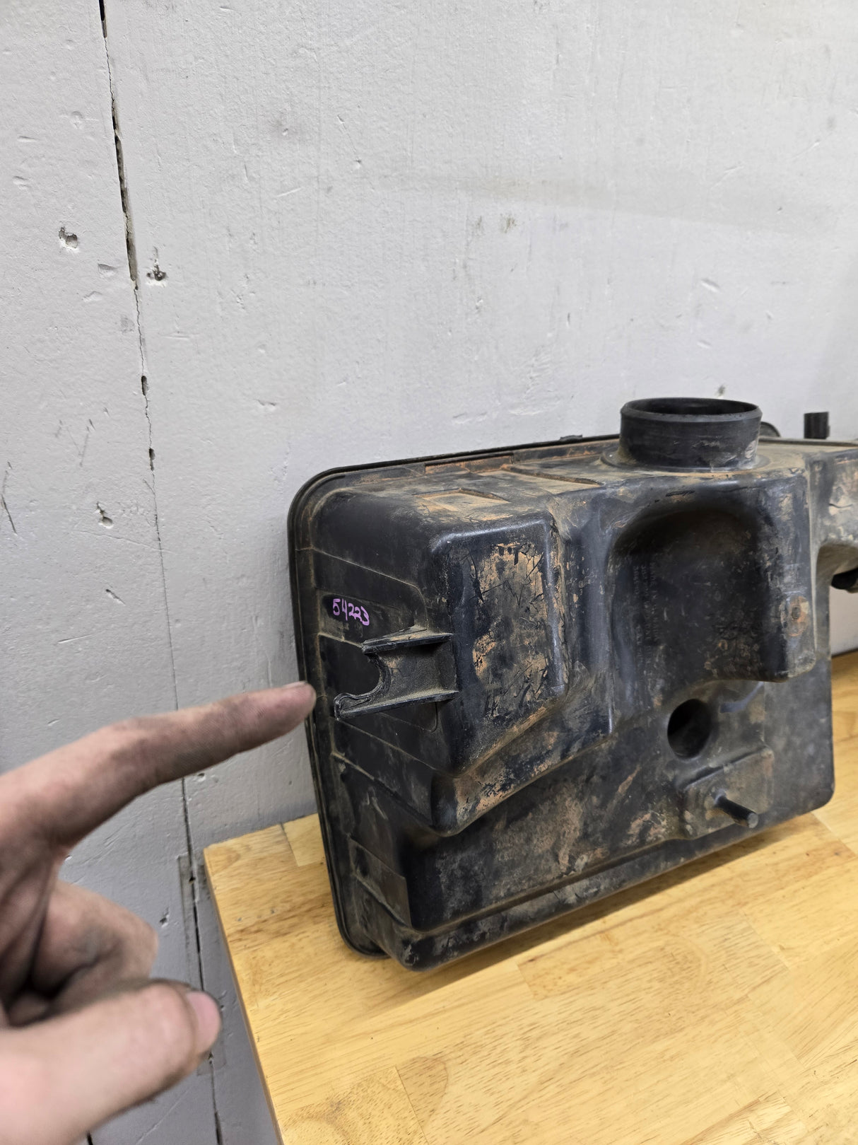 2004-2018 Dodge Ram 1500 2500 3500 Air Intake Box Cleaner