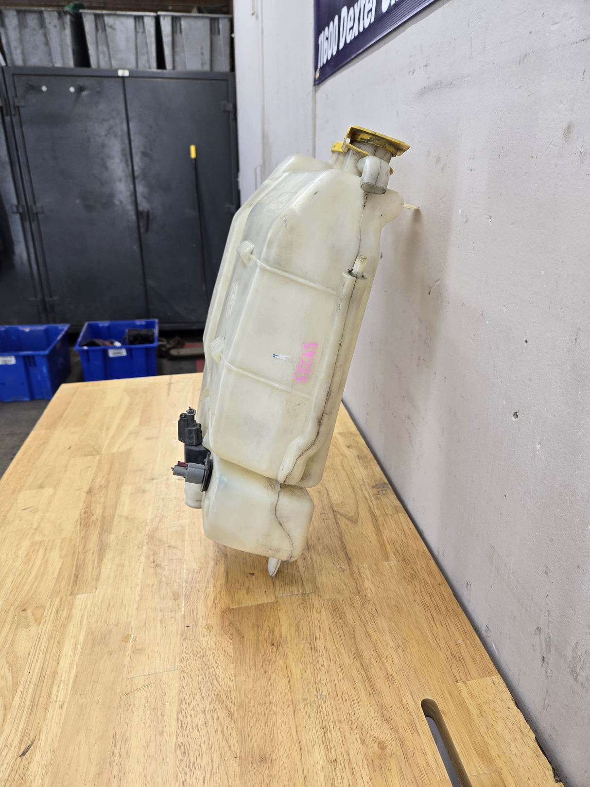 2006-2009 Dodge Ram 1500 Coolant & Washer Reservoir 55056502AE