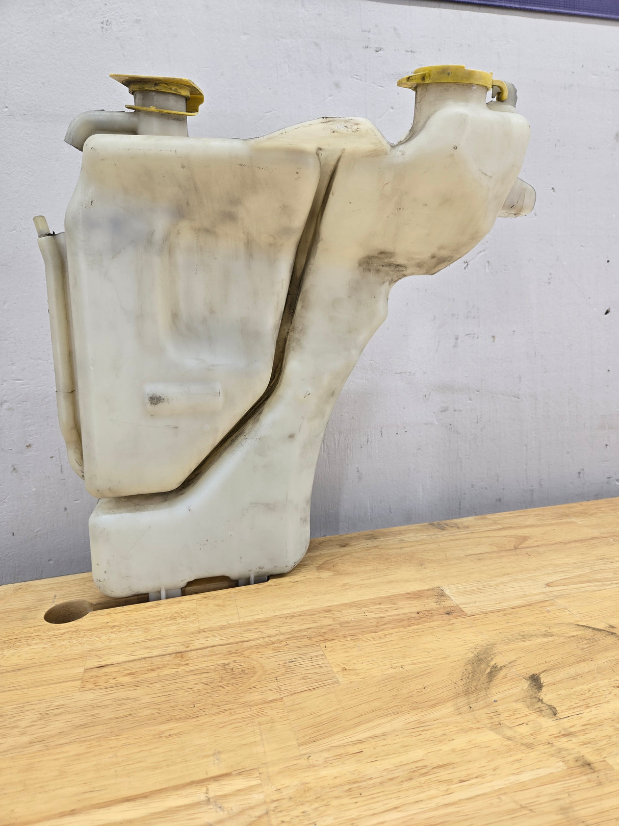 2006-2009 Dodge Ram 1500 Coolant & Washer Reservoir 55056502AE