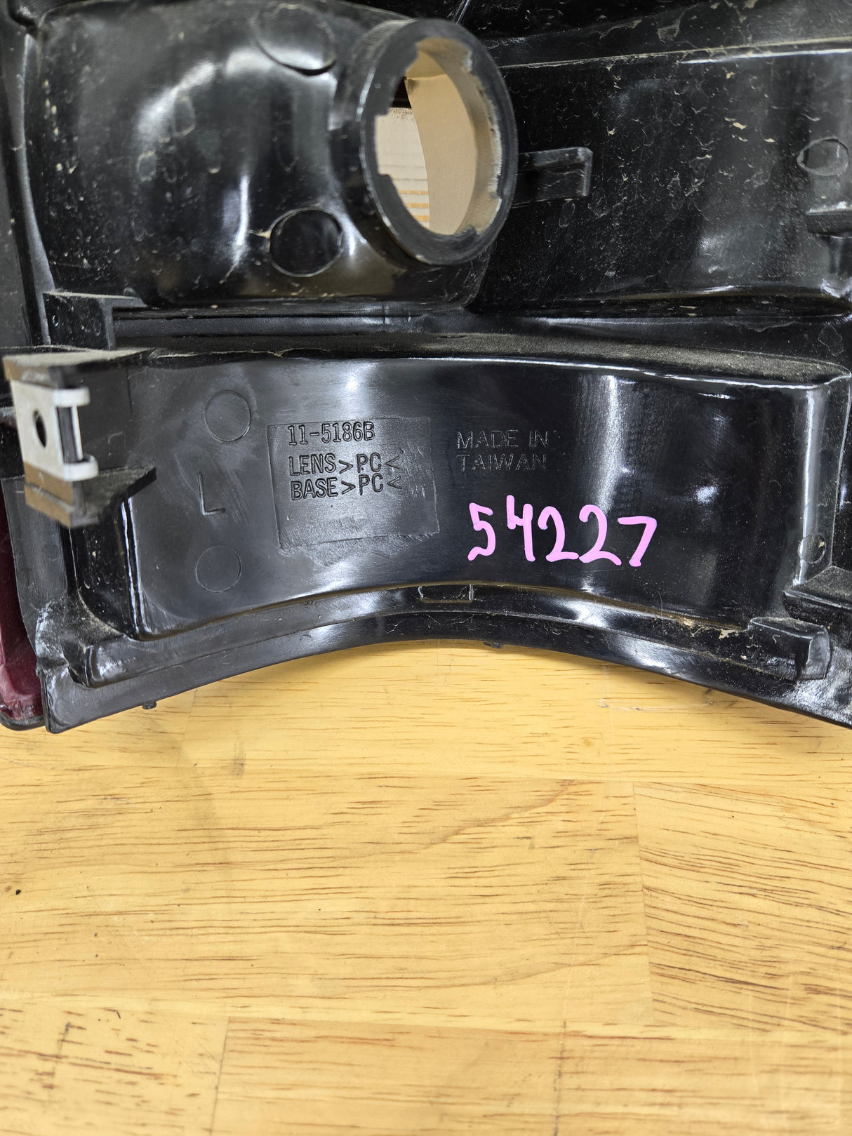 1999-2007 GMC Sierra 1500 2500 3500 LH Drivers side Tail Light 11-6082-00-1A