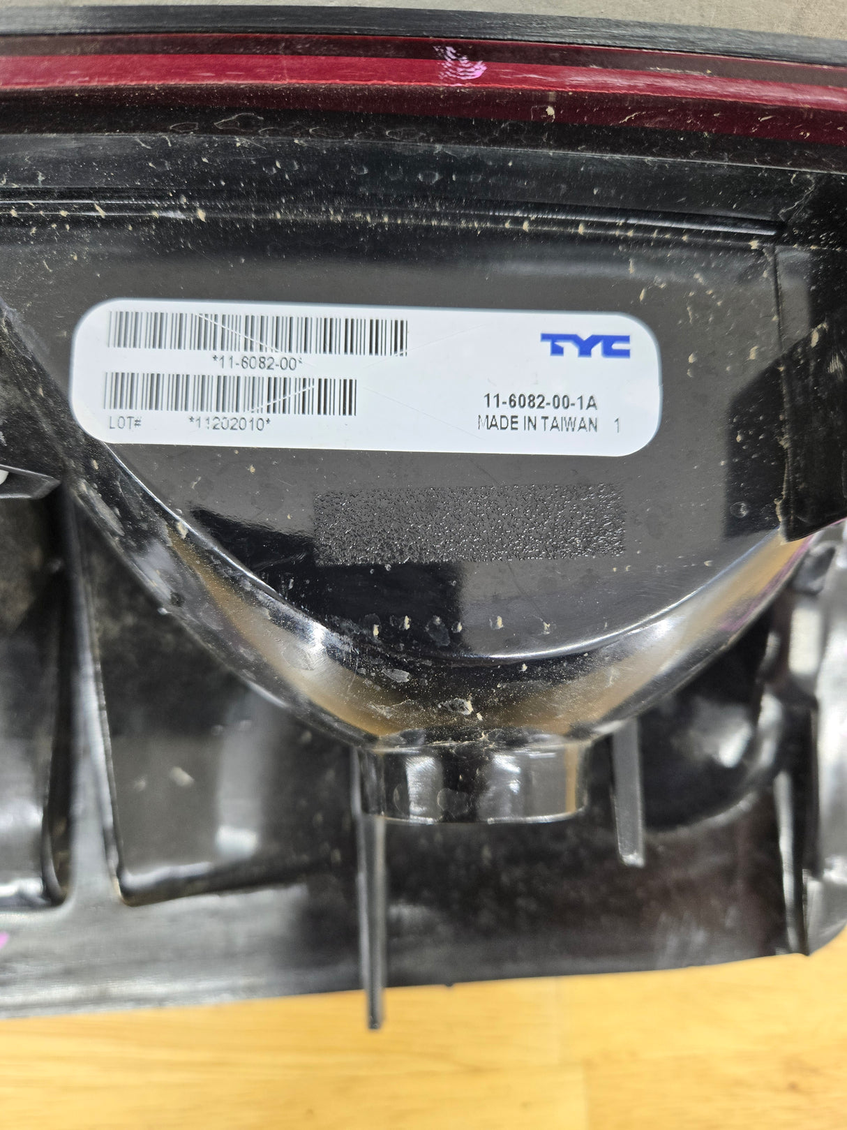 1999-2007 GMC Sierra 1500 2500 3500 LH Drivers side Tail Light 11-6082-00-1A