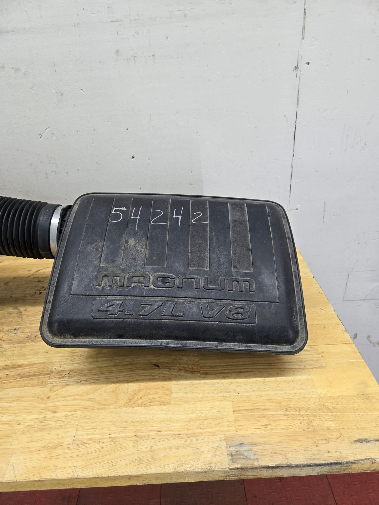 2004-2018 Dodge Ram 1500 2500 3500 Air Intake Box Cleaner