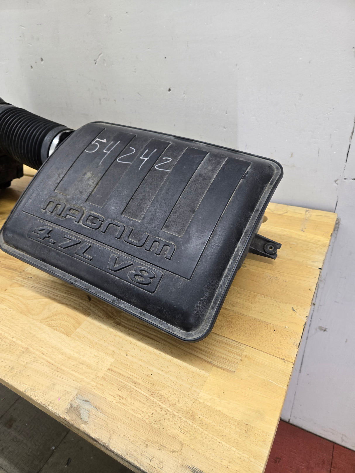 2004-2018 Dodge Ram 1500 2500 3500 Air Intake Box Cleaner