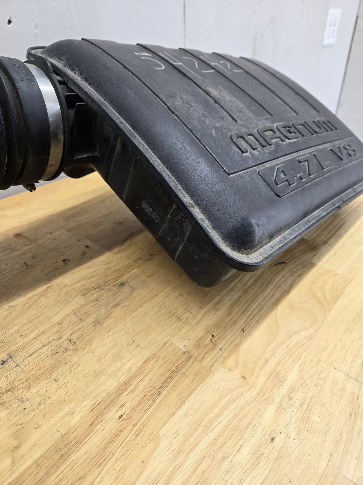 2004-2018 Dodge Ram 1500 2500 3500 Air Intake Box Cleaner