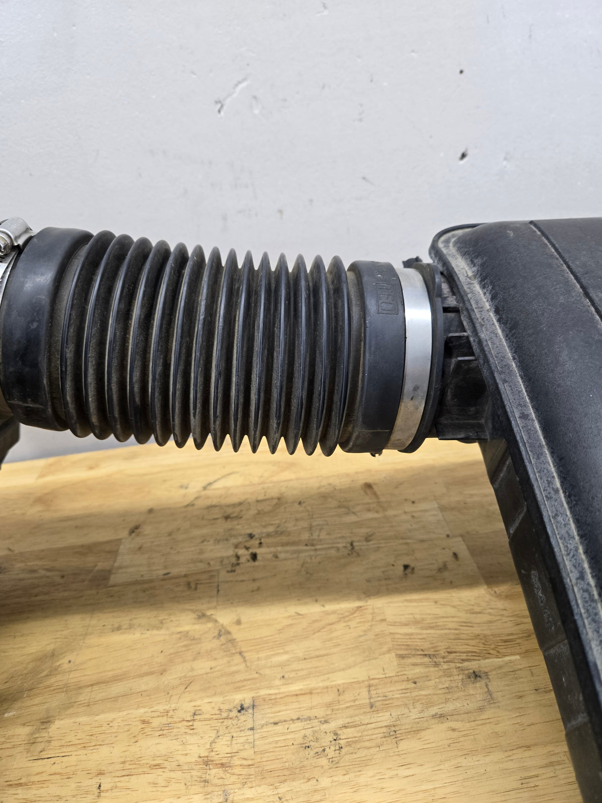 2004-2018 Dodge Ram 1500 2500 3500 Air Intake Box Cleaner