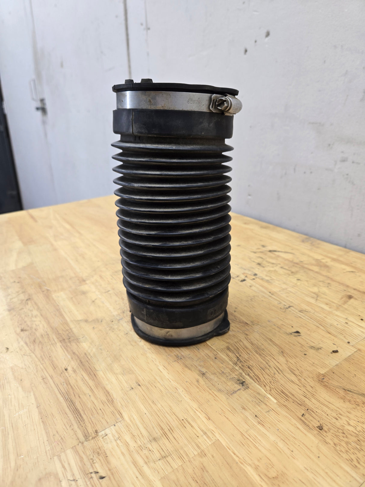 2004-2018 Dodge Ram 1500 2500 3500 Air Intake Box Cleaner