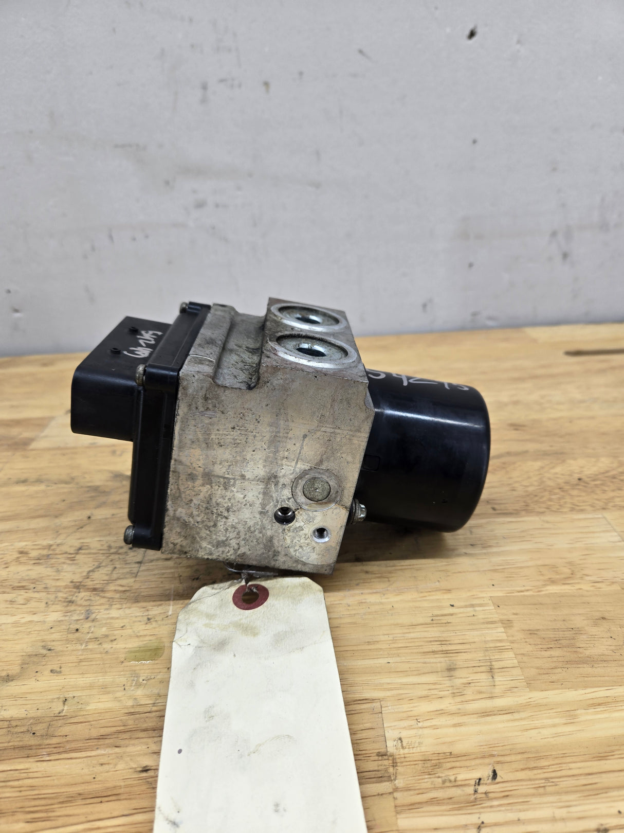 2005-2007 Ford Super Duty F250 F350 ABS Pump Module Control Assembly 5C34-2C346-AJ