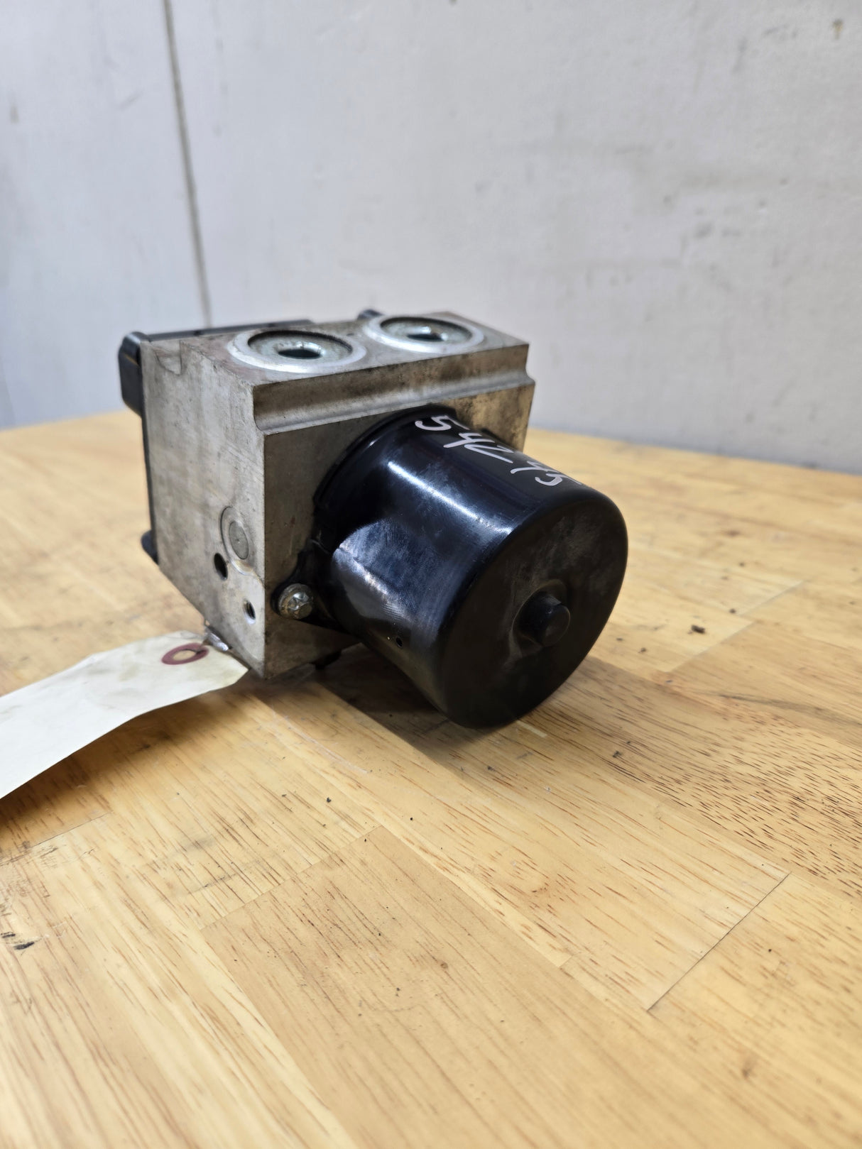 2005-2007 Ford Super Duty F250 F350 ABS Pump Module Control Assembly 5C34-2C346-AJ