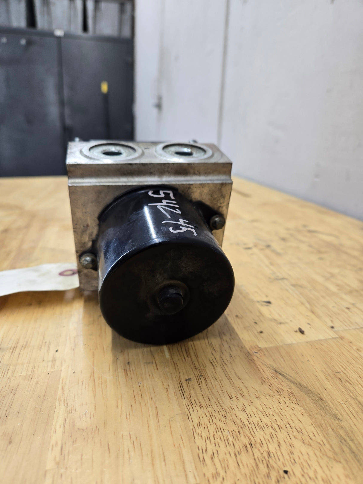 2005-2007 Ford Super Duty F250 F350 ABS Pump Module Control Assembly 5C34-2C346-AJ