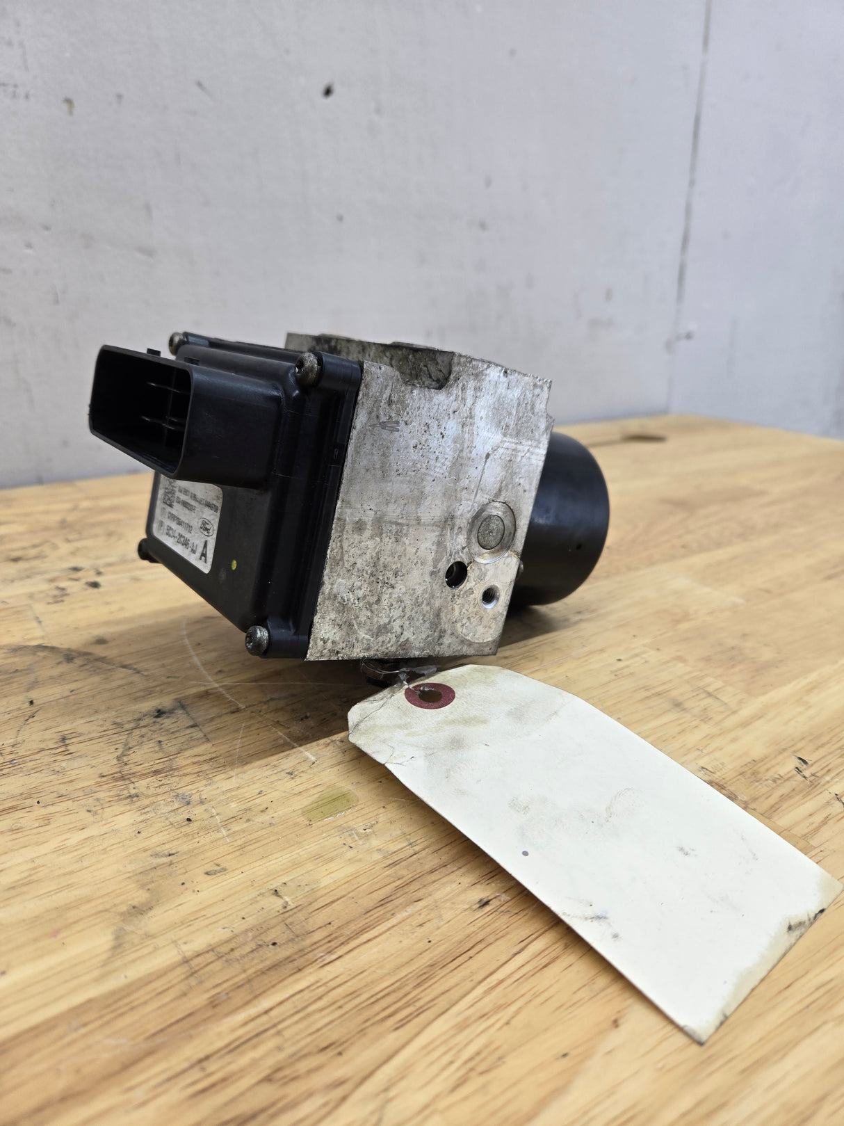 2005-2007 Ford Super Duty F250 F350 ABS Pump Module Control Assembly 5C34-2C346-AJ