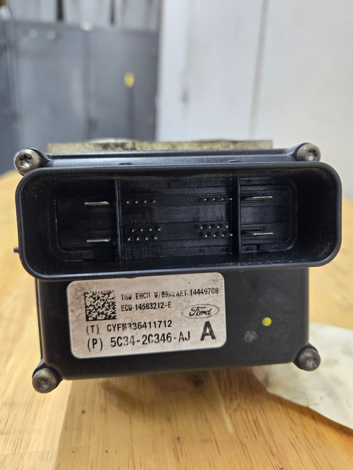 2005-2007 Ford Super Duty F250 F350 ABS Pump Module Control Assembly 5C34-2C346-AJ