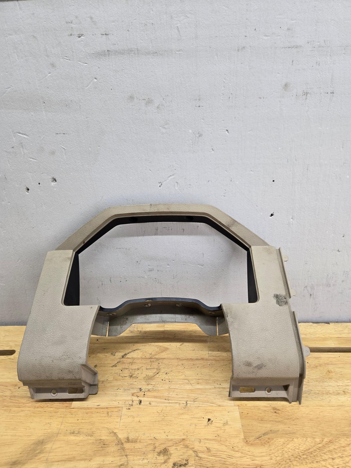 2008-2010 Ford F250 F350 F450 F550 Super Duty Instrument Gauge Cluster Bezel Trim