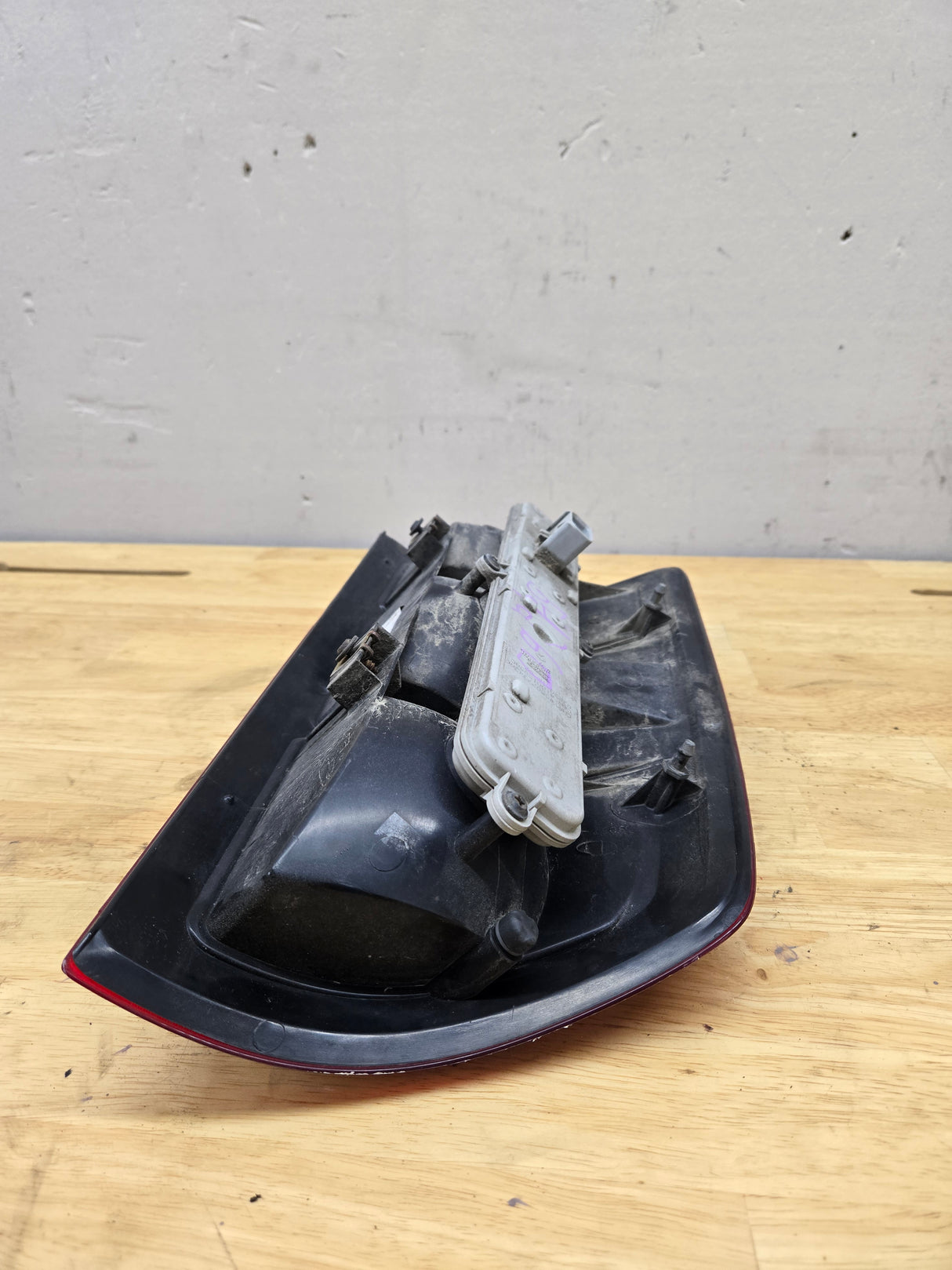 2002-2006 Dodge Ram 1500 2500 3500 RH Passenger Side Tail Light