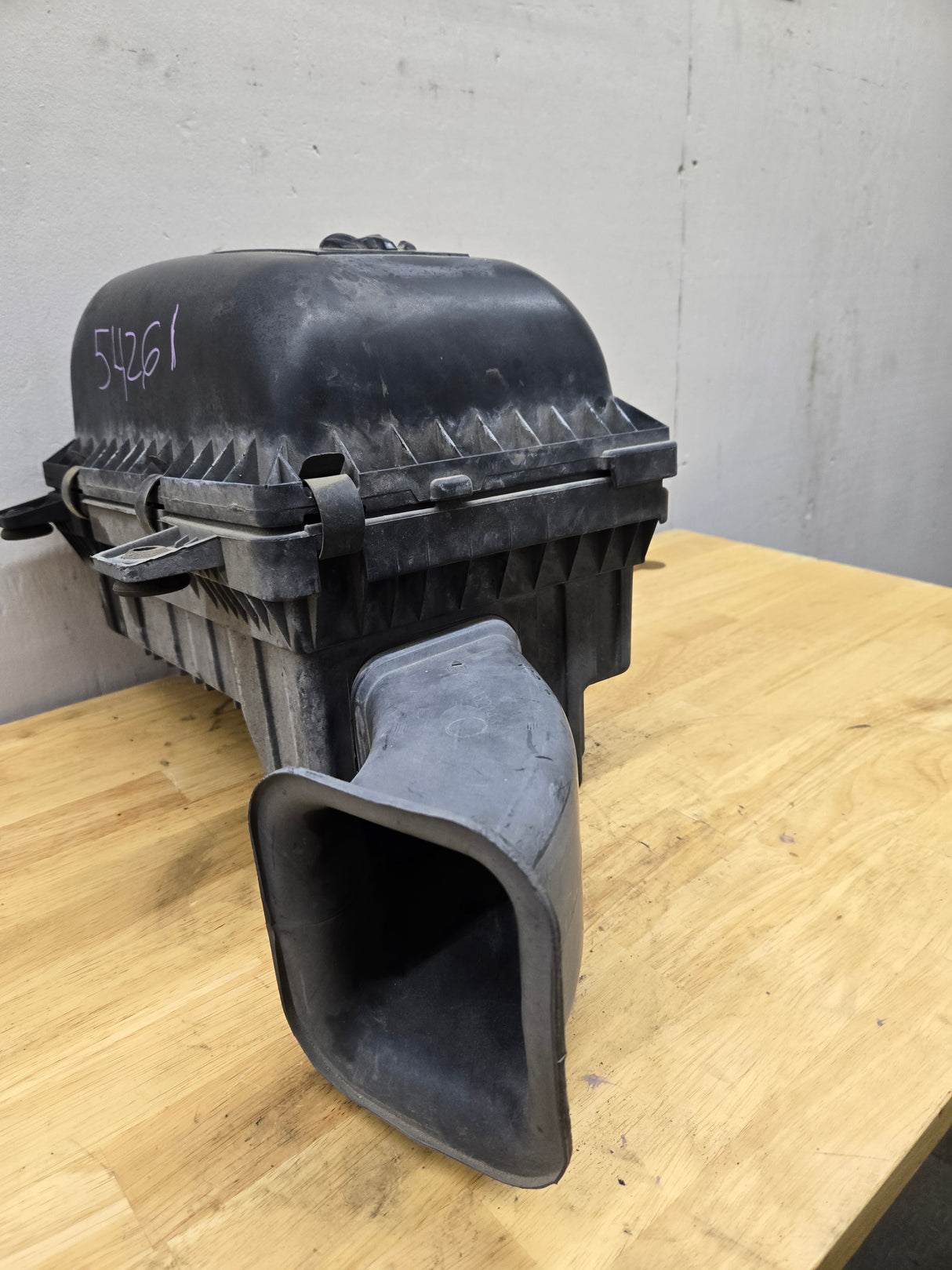 2004-2018 Dodge Ram 1500 2500 3500 Air Intake Box Cleaner