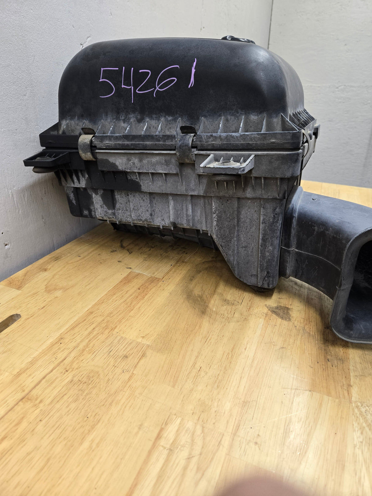 2004-2018 Dodge Ram 1500 2500 3500 Air Intake Box Cleaner