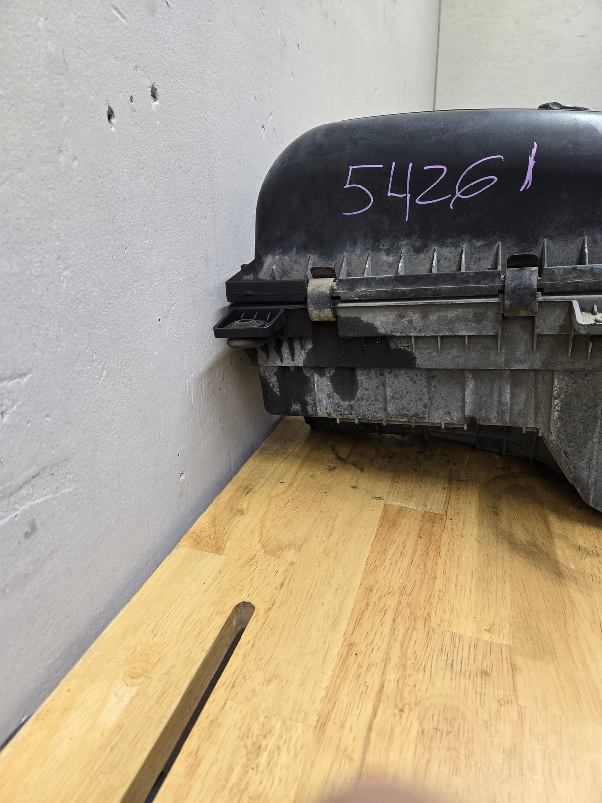 2004-2018 Dodge Ram 1500 2500 3500 Air Intake Box Cleaner