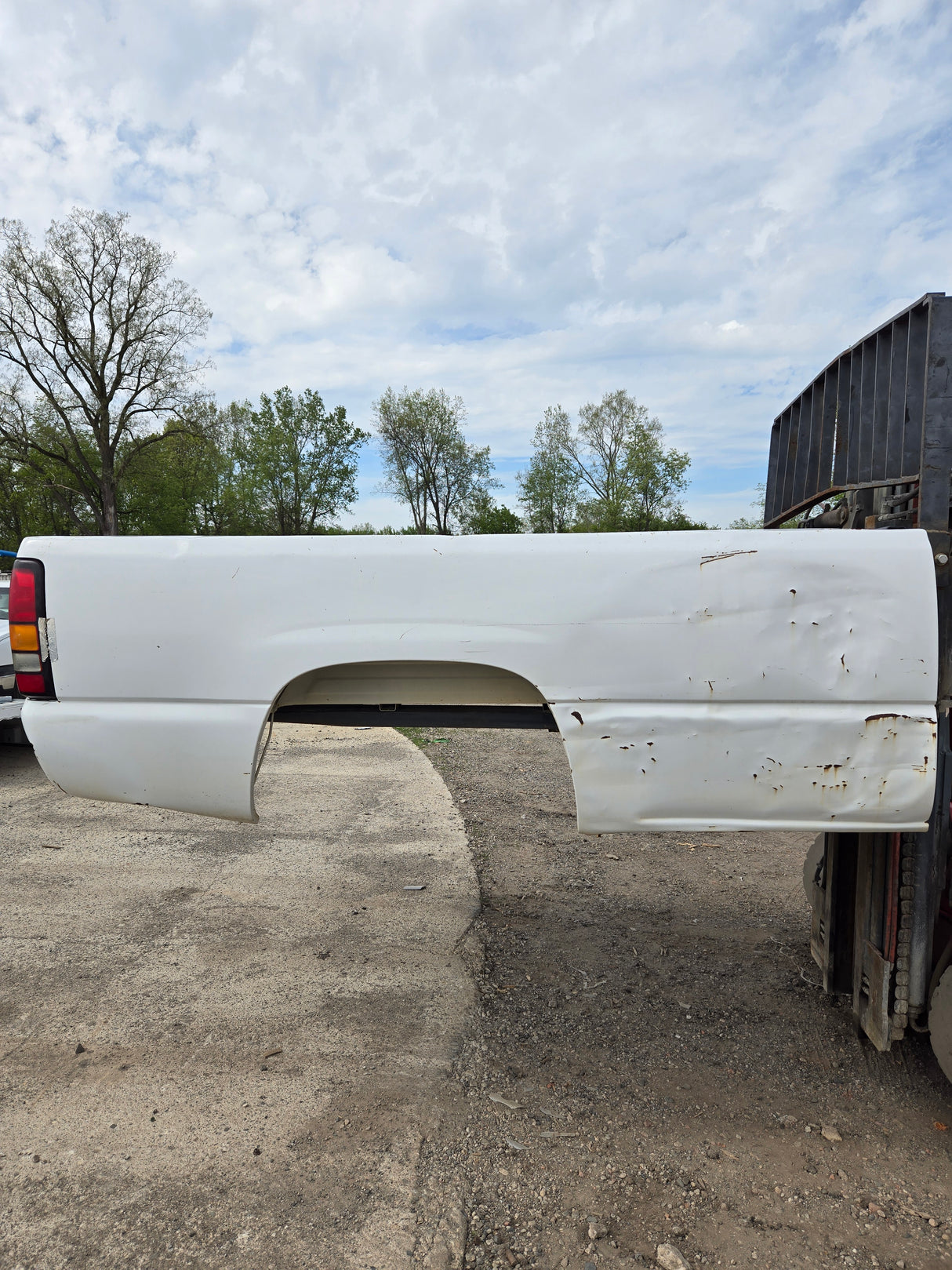 1999-2007 Chevrolet Silverado / GMC Sierra 1500 2500 3500 HD 8' Long Bed Truck Bed